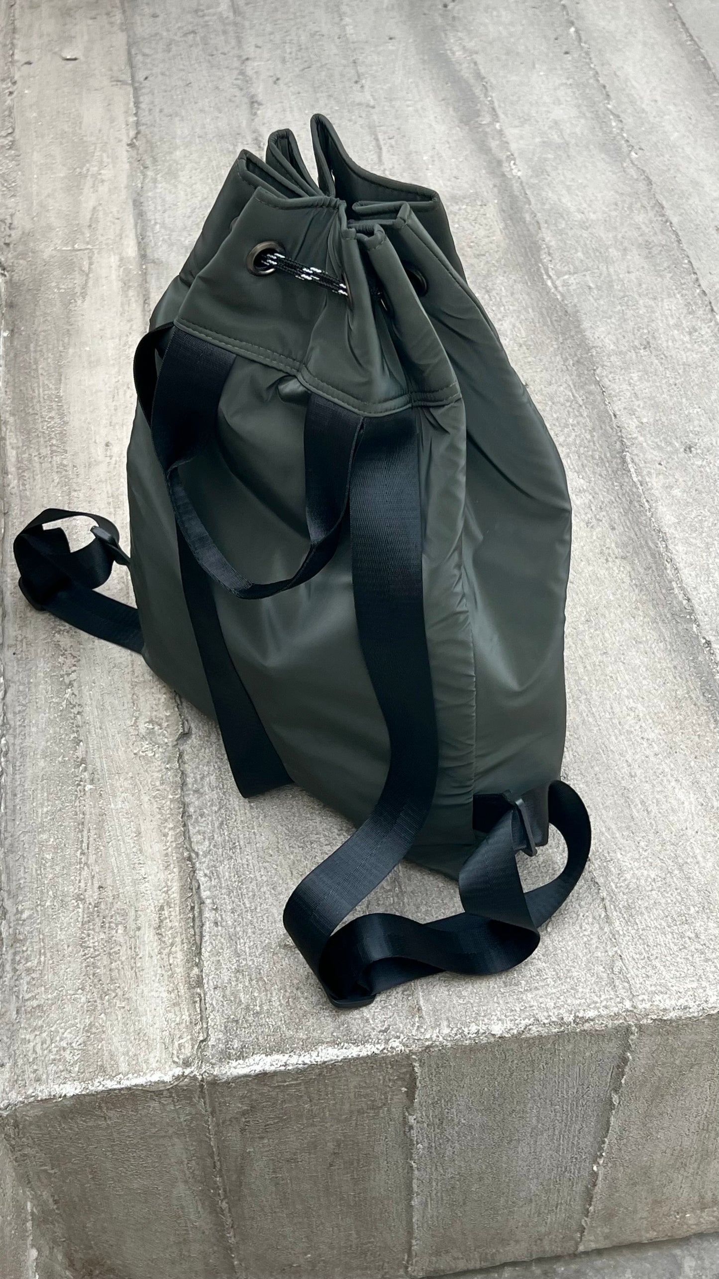Ofla olive backpack