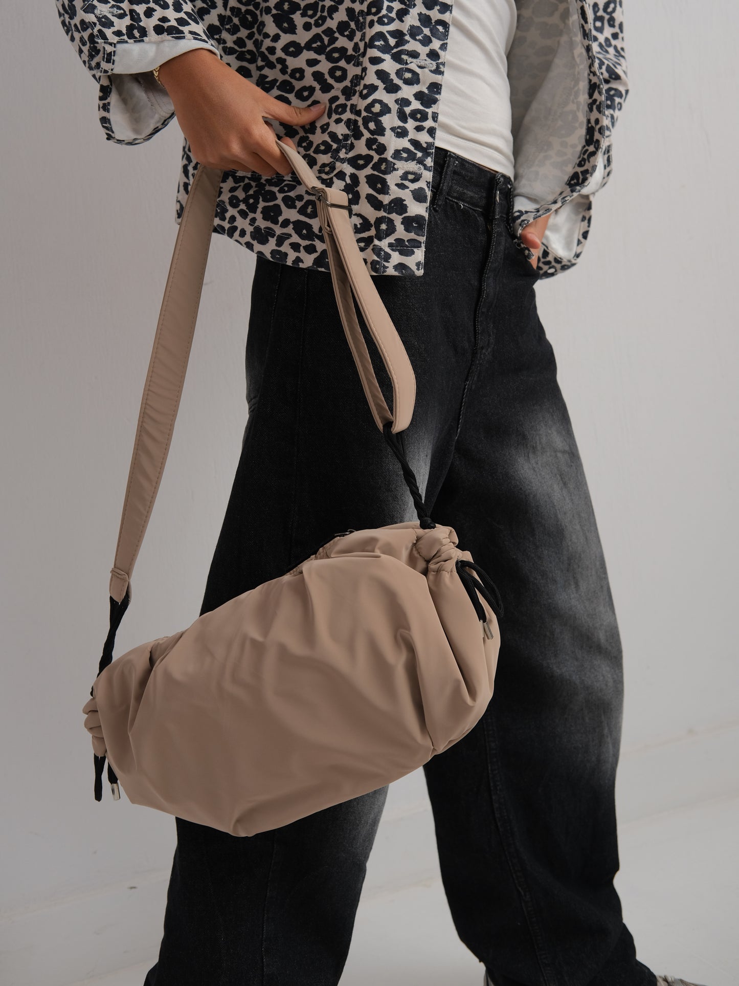 Medium String Bag - Cafe