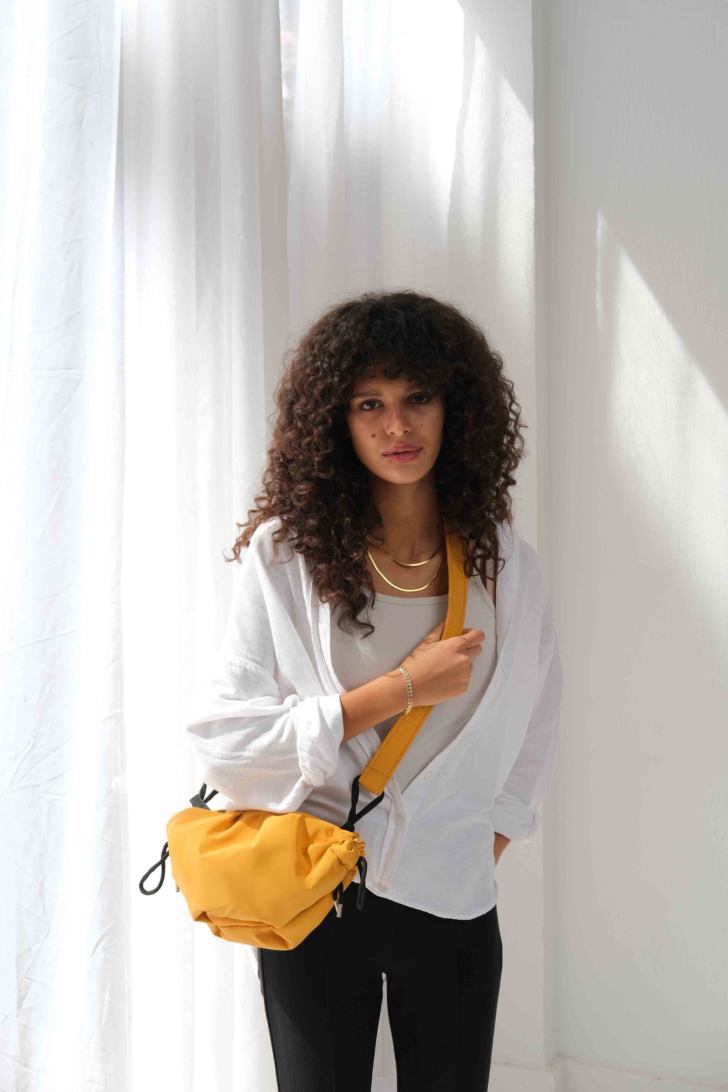 Small string yellow