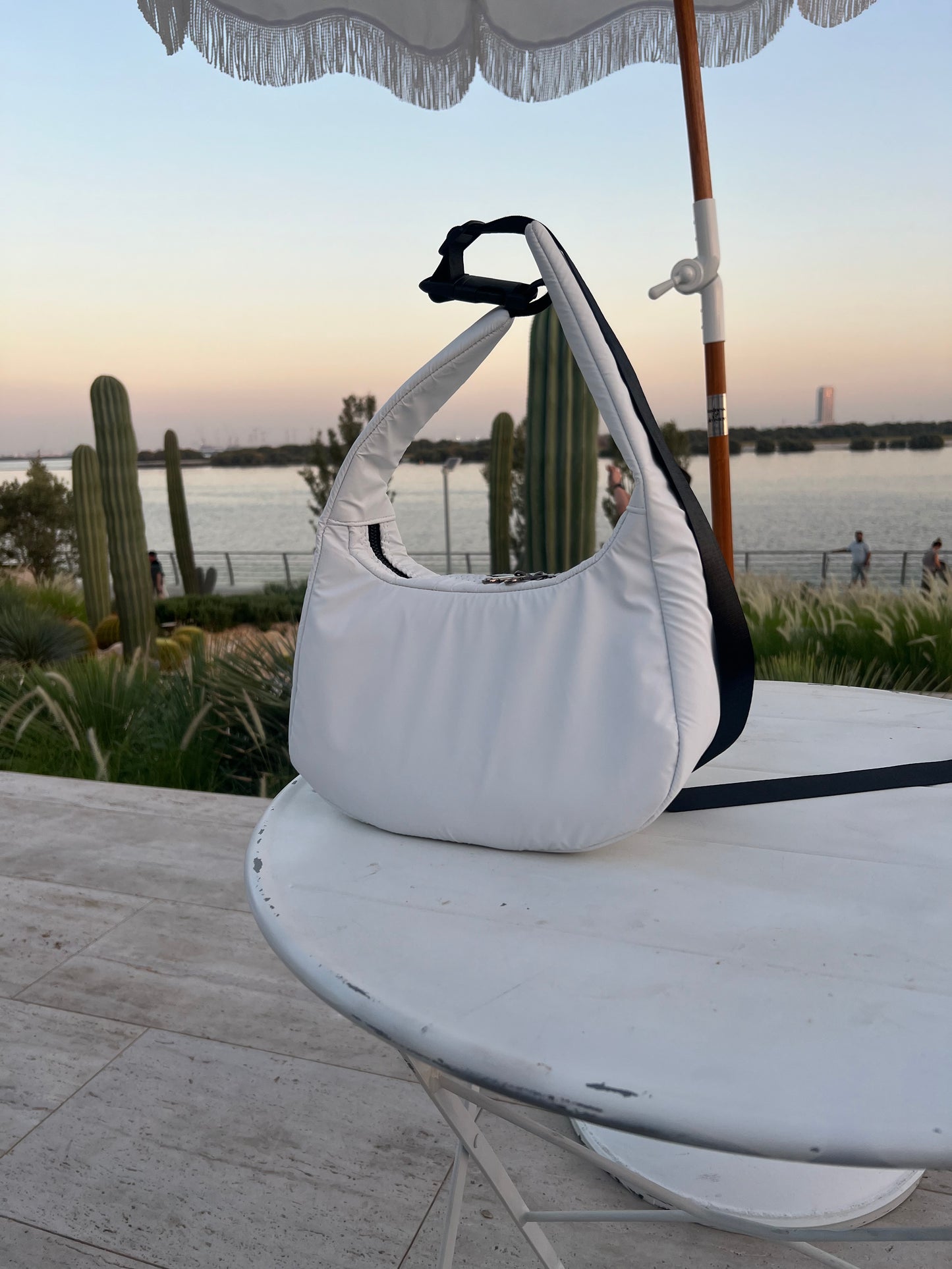 Eclipse small - White