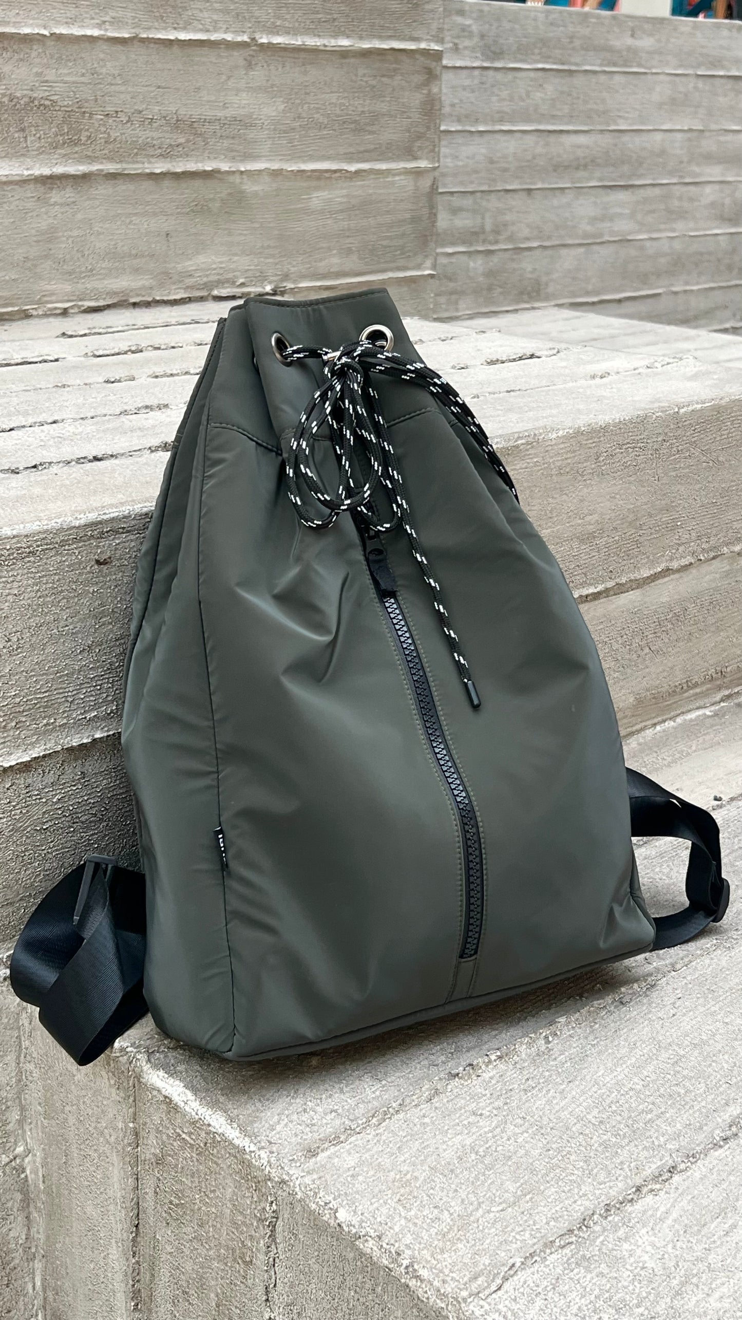 Ofla olive backpack