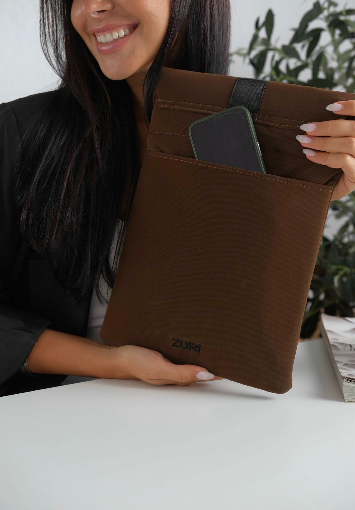 Laptop sleeve mini - Brown