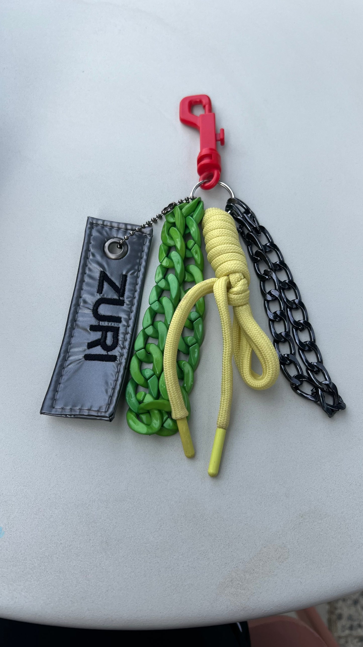 Bag charm - Dark silver x yellow