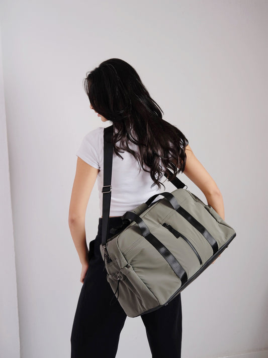 Luna Duffle- Light grey