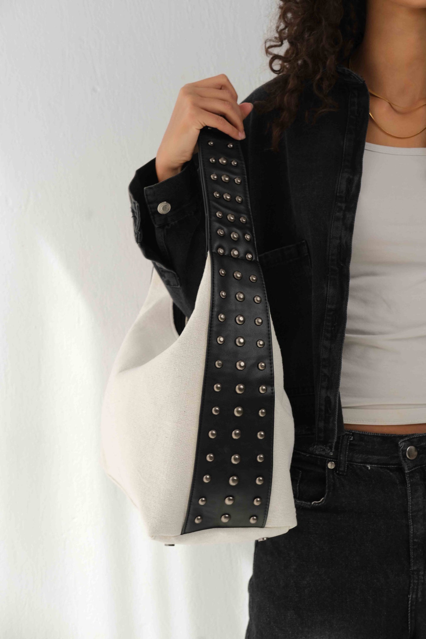 Kamara Grande studs - Off white