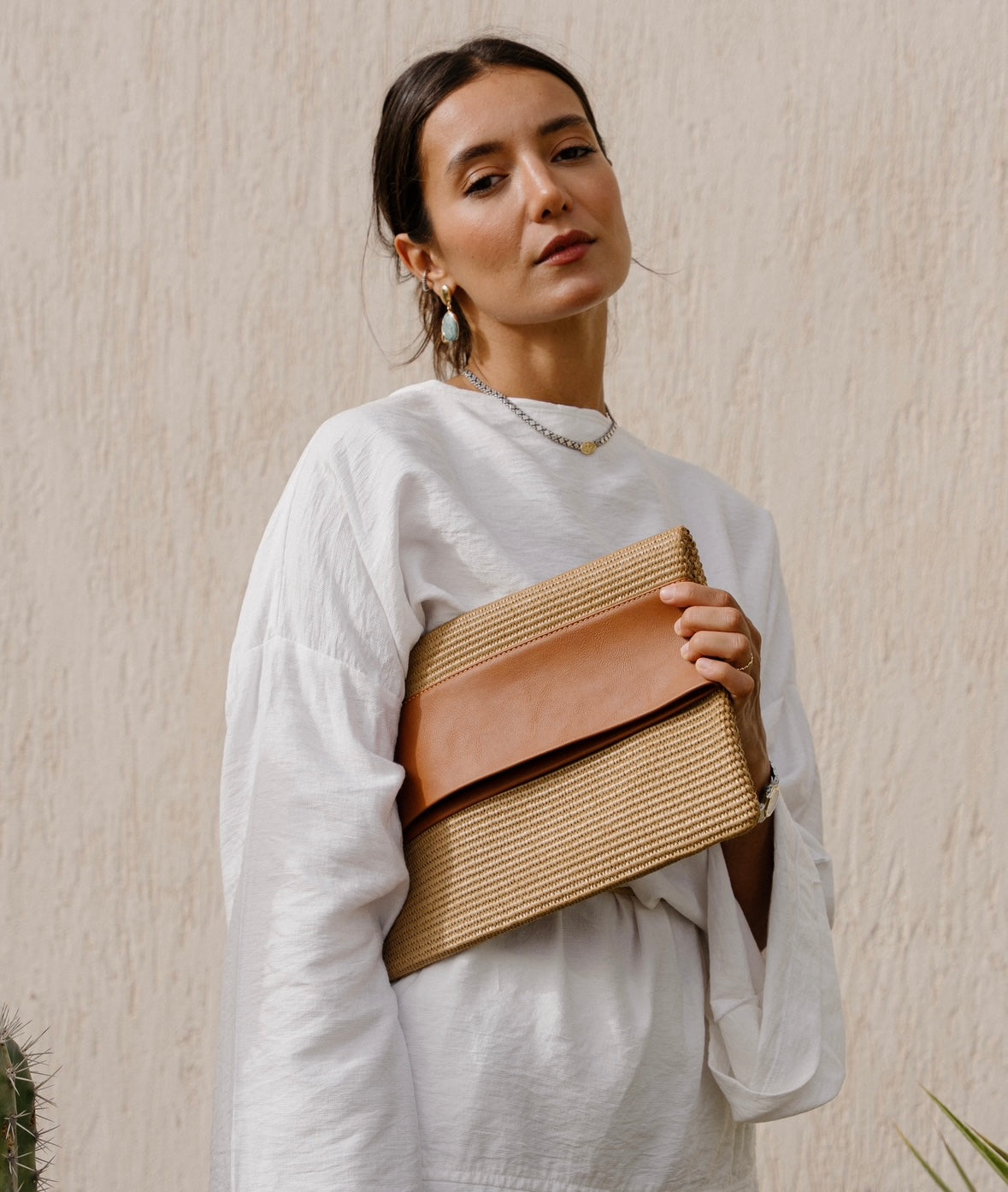 Nia Clutch - Beige