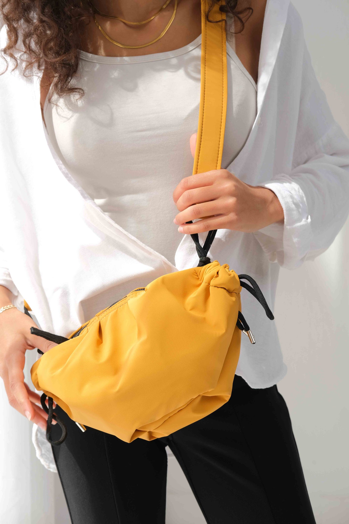 Small string yellow
