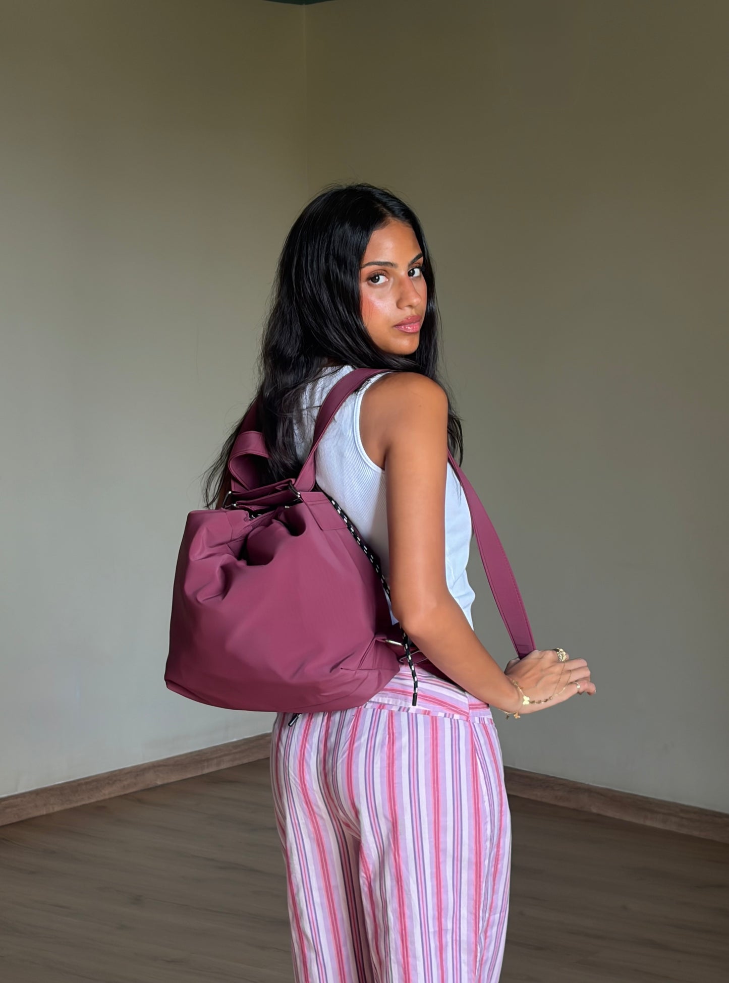 Crossover Medium - Burgundy