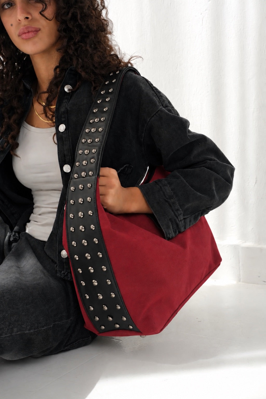 Kamara Grande studs - Red