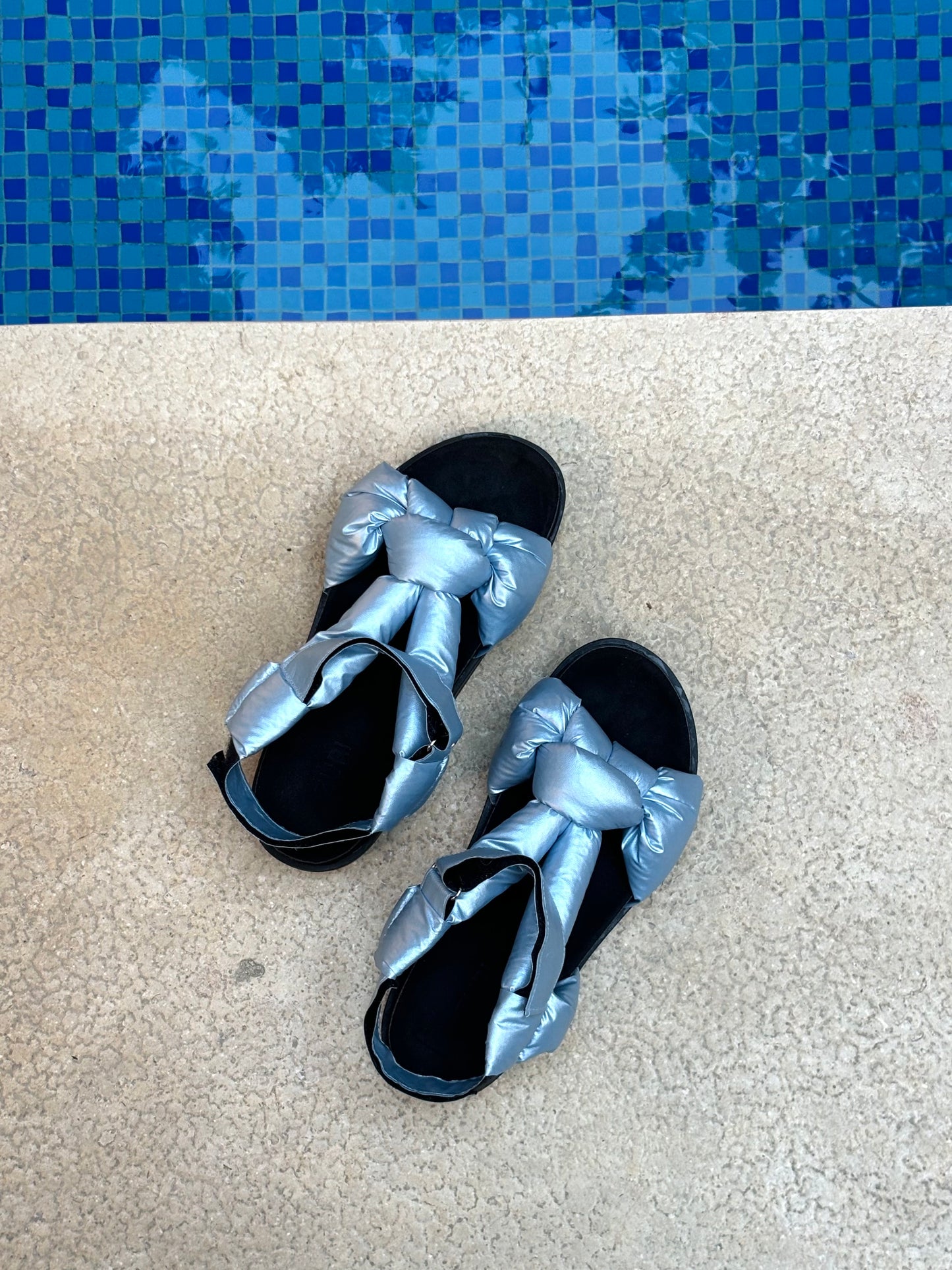 Puffed Sandals - Baby blue