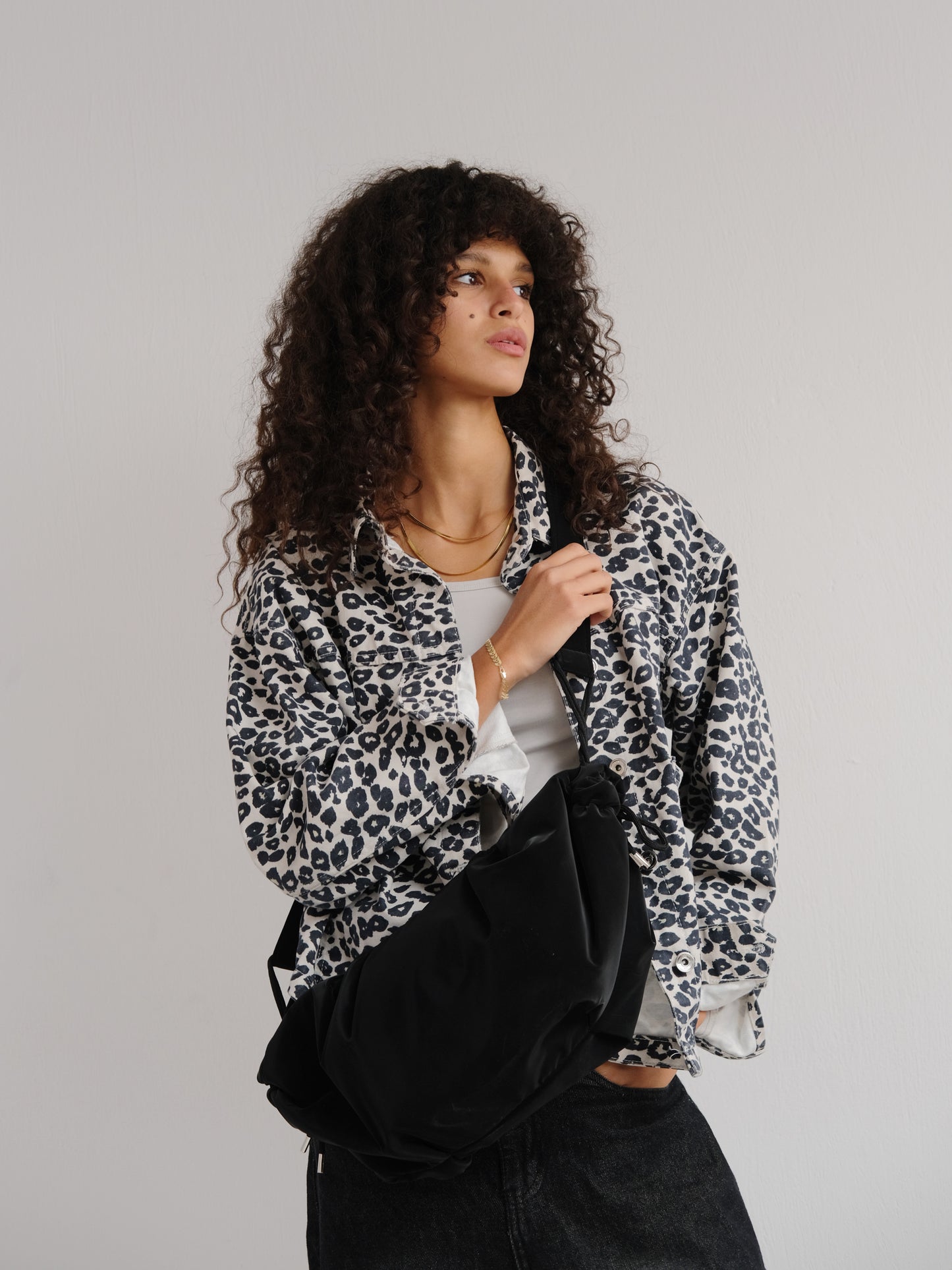 Medium String Bag - Black