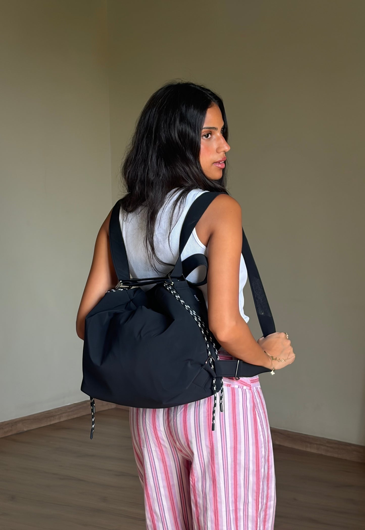 Crossover Medium -Black