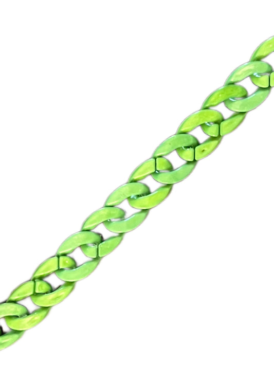 Green plastic chain