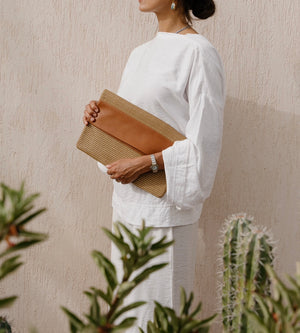 Nia Clutch - Beige