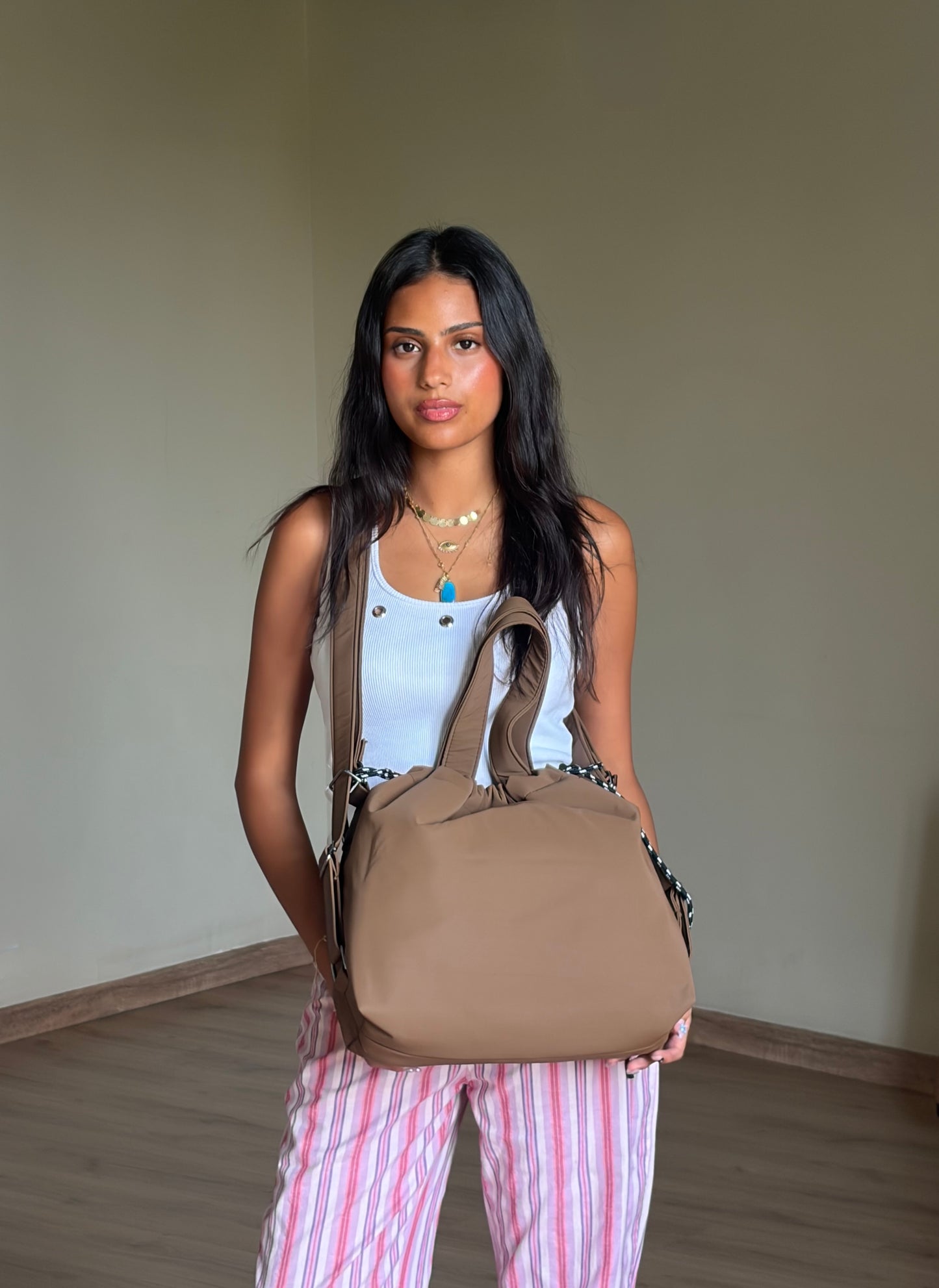 Crossover Medium - Mocha