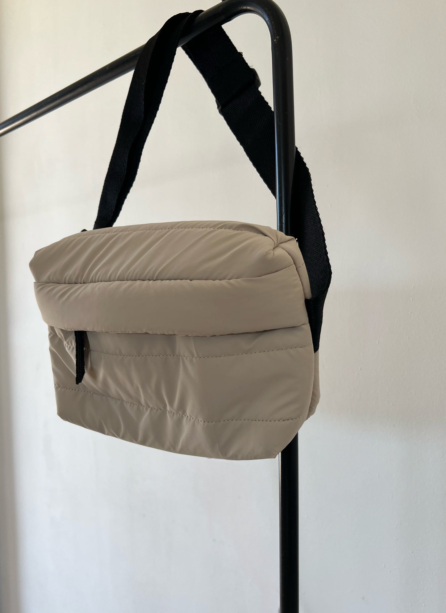 QUAD CREAM WAIST BAG