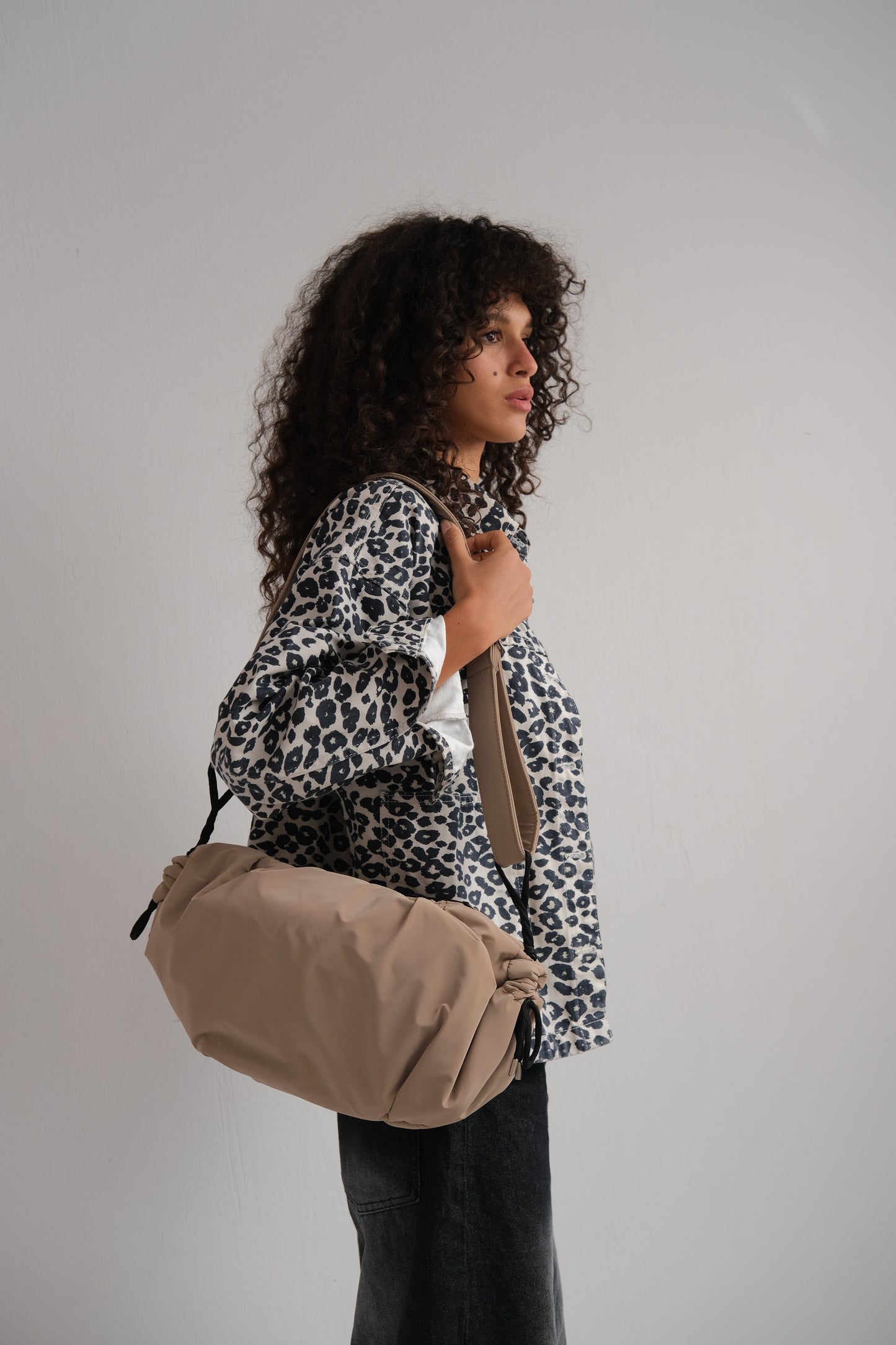 Medium String Bag - Cafe