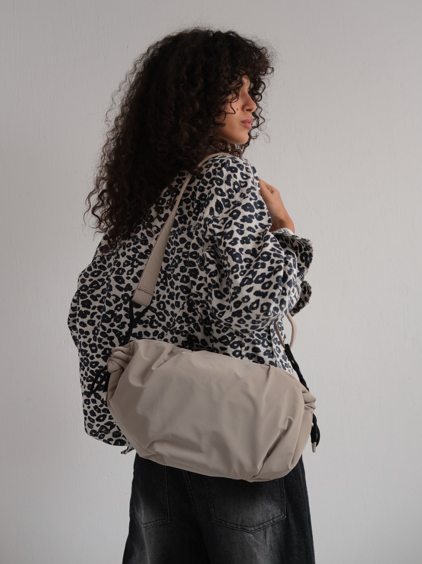 Medium String Bag - Beige