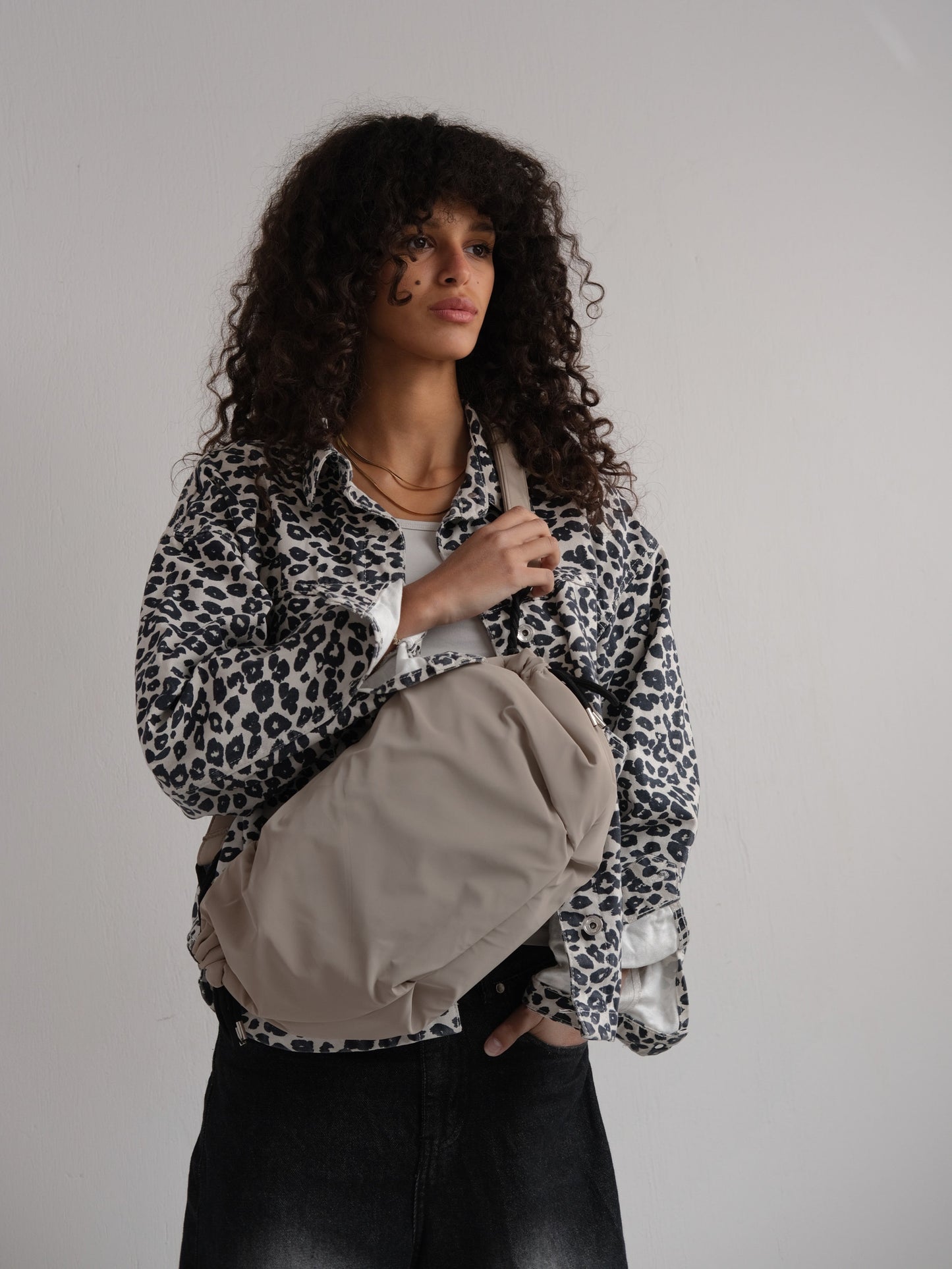 Medium String Bag - Beige