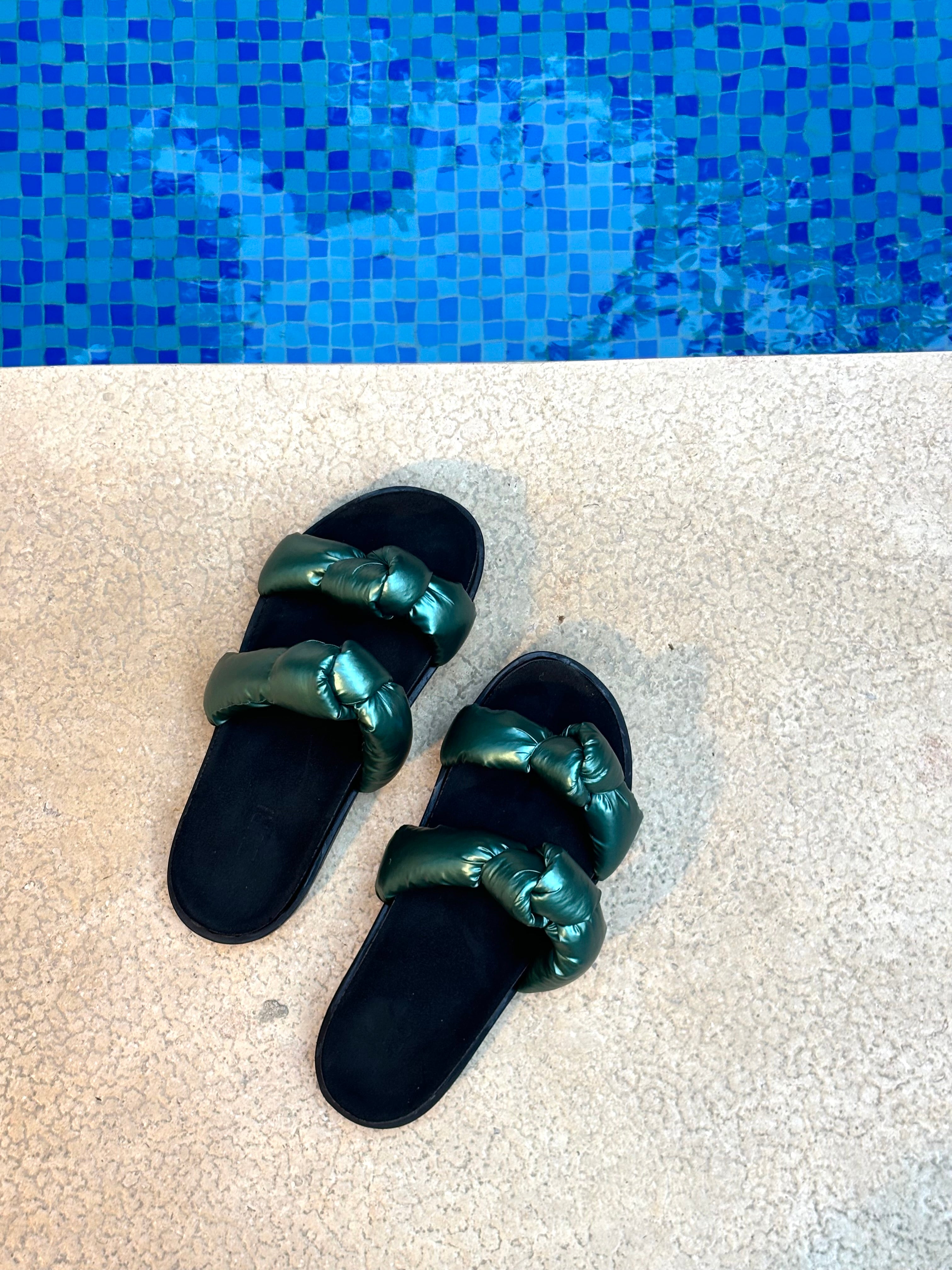 Puffed Slippers - Metallic Olive