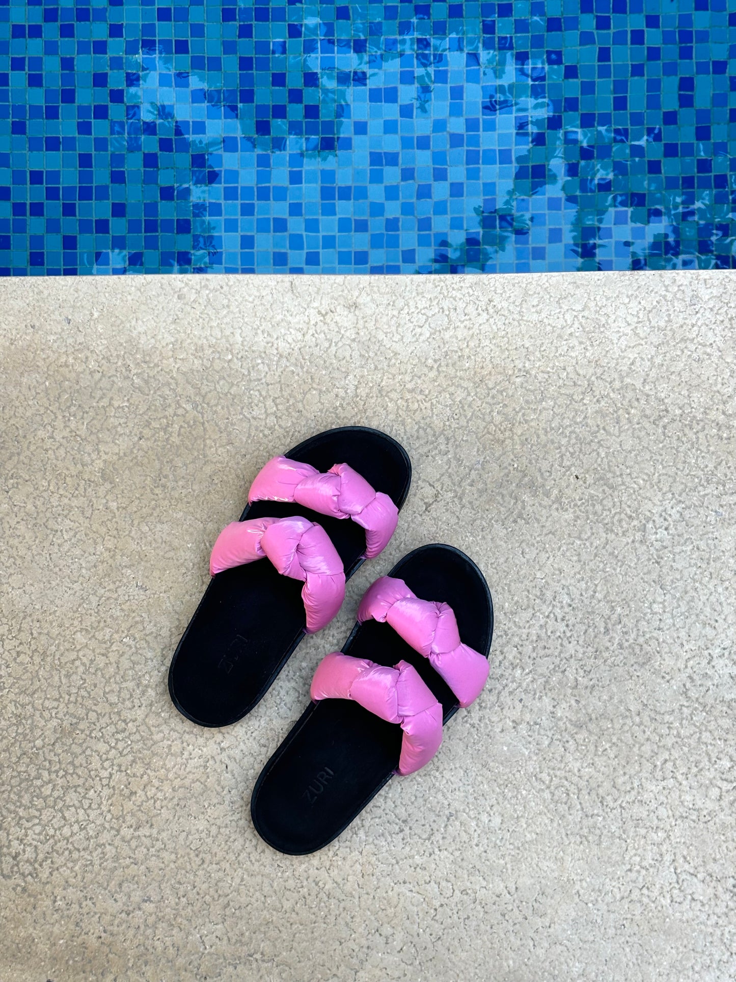 Puffed Slippers - Pink