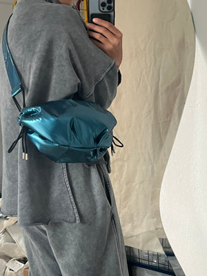 Small string metallic blue